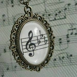 Meet your Posher, Edith